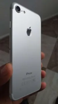 Apple iPhone 7