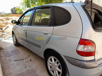 relizane-algerie-break-familiale-renault-scenic-2001