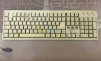 تلمسان-الجزائر-لوحة-المفاتيح-الفأرة-clavier