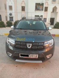 تبسة-الجزائر-سيارة-صغيرة-dacia-sandero-stepway-techroad-2019