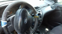 khenchela-algerie-berline-ford-focus-4-portes-2002