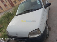 setif-ain-arnat-algerie-citadine-renault-clio-1-1997