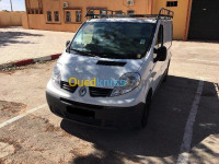 laghouat-algerie-fourgon-renault-trafik-2013