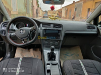 sidi-bel-abbes-algerie-moyenne-berline-volkswagen-golf-7-confortline-2017