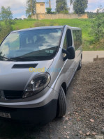 tizi-ouzou-algerie-fourgon-renault-trafic-passenger-2013