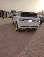 laghouat-algerie-tout-terrain-suv-land-rover-range-evoque-2013