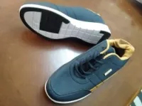 Légère chaussure de marche