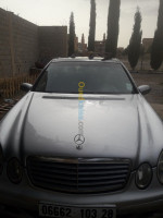 msila-algerie-grande-berline-mercedes-benz-classe-e-2003