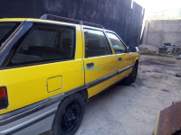 batna-el-madher-algerie-moyenne-berline-renault-21-nivada-1993