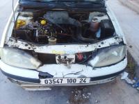 guelma-algerie-citadine-renault-megane-1-2000