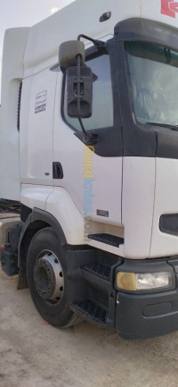 باتنة-عين-جاسر-الجزائر-شاحنة-renault-dic-420-2005