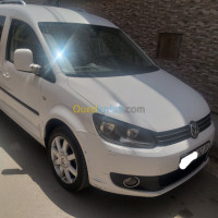 oran-bir-el-djir-algerie-break-familiale-volkswagen-caddy-2012