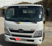 bejaia-algerie-camion-hino-300-714-2016