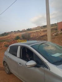 relizane-algeria-supermini-peugeot-208-allure-2014