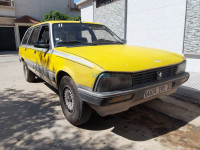 oran-es-senia-algerie-berline-peugeot-505-1991