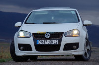 tebessa-algerie-moyenne-berline-volkswagen-golf-5-r-line-2008