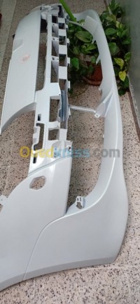 عنابة-الجزائر-قطع-هيكل-السيارة-pare-choc-rs
