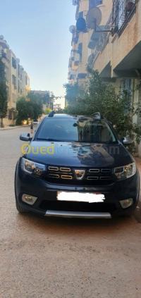 باتنة-الجزائر-سيارة-صغيرة-dacia-sandero-stepway-restylée-2019