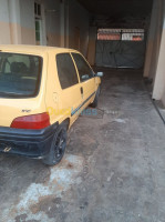 ain-temouchent-el-malah-algerie-engin-peugeot-106-2001