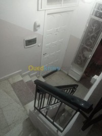 جيجل-الجزائر-شقة-kra-shk-234-ghrf-jyjl