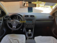 blida-algerie-moyenne-berline-volkswagen-golf-6-style-2012