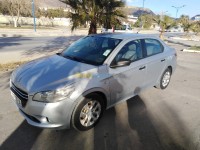 أم-البواقي-الجزائر-صالون-سيدان-peugeot-301-2013