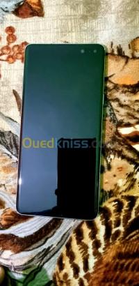 Samsung Galaxy S10+ thumbnail 3