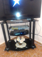 oran-misseghine-algerie-tables-pour-tv-table-en-verre