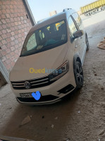 biskra-oumache-algerie-break-familiale-volkswagen-caddy-2017