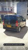 alger-cheraga-algerie-break-familiale-citroen-berlingo-multispace-2011