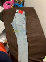 alger-reghaia-algerie-jeans-et-pantalons-levis-original-france-2-models