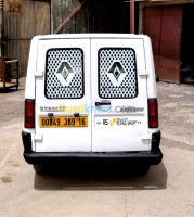 bouira-algerie-commerciale-renault-express-1989