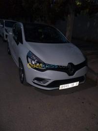 الشلف-وادي-الفضة-الجزائر-سيارة-صغيرة-renault-clio-4-gt-line-2018