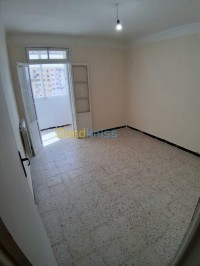 قسنطينة-الخروب-الجزائر-شقة-byaa-shk-3-ghrf-ksntyn-alkhrob