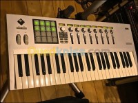 بجاية-صدوق-الجزائر-بيانو-لوحة-المفاتيح-korg-control-49