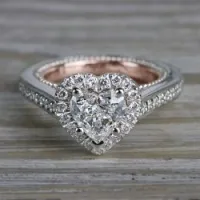 Bague diamant en forme de cœur
