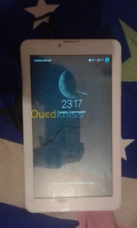 boumerdes-algerie-smartphones-condor-tfx713l
