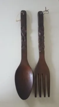Ancien grand couvert en bois sculpté LIQUIDATION