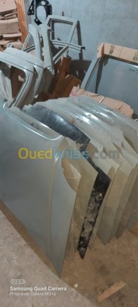 ورقلة-توقرت-الجزائر-قطع-هيكل-السيارة-lot-des-portes-et-ailes