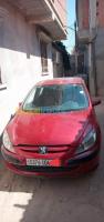 tipaza-bourkika-algerie-moyenne-berline-peugeot-307-2004