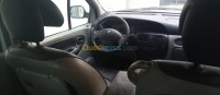 tebessa-algerie-break-familiale-renault-scenic-4-2003