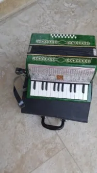Piano, basse,trepieds,accordeon, ect.