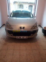 mascara-algerie-moyenne-berline-peugeot-307-oxygo-2007