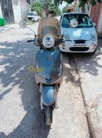 alger-bordj-el-bahri-algerie-motos-scooters-victoria-150-2020