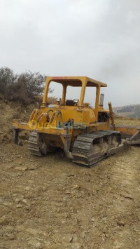 البليدة-الجبابرة-الجزائر-آلة-komatsu-d65-كوماتسي-1984