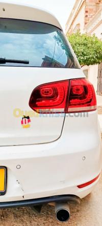 معسكر-تغنيف-الجزائر-سيارة-صغيرة-volkswagen-golf6-gtd-2011