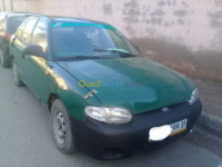 oran-hassian-toual-algerie-berline-hyundai-accent-1999