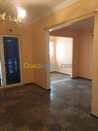 البليدة-الجزائر-شقة-kra-shk-2-ghrf-alblyd