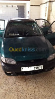 blida-algerie-berline-hyundai-accent-1999