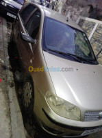 alger-centre-algerie-citadine-fiat-punto-2009